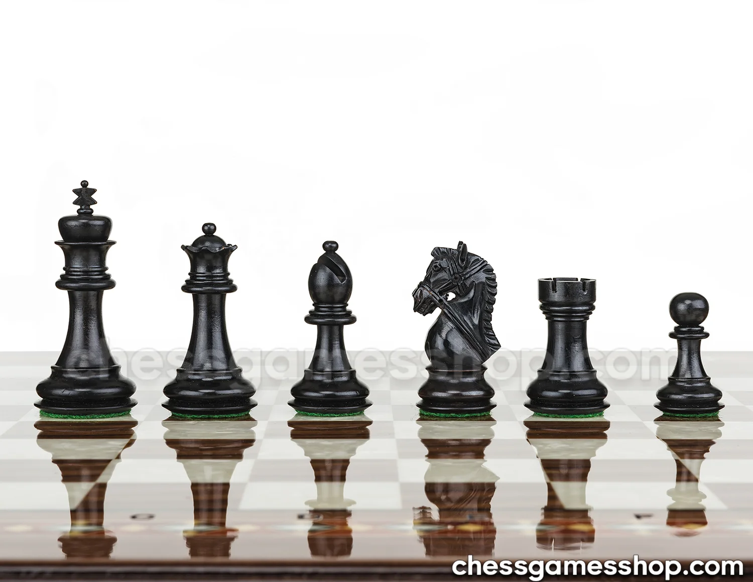 lesene šahovske figure new york