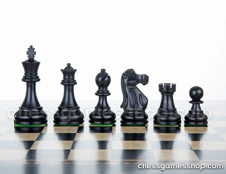 dgt smart board with indices + classic chess pieces