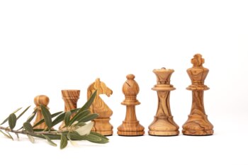 lesene Šahovske figure staunton olive 5